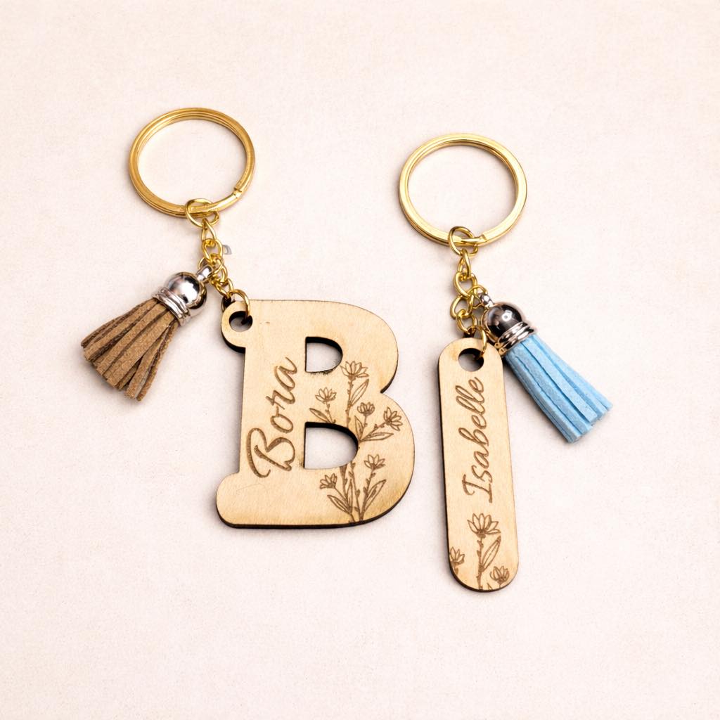 Porte-clé personnalisé lettre & prénom – Gravure sur bois